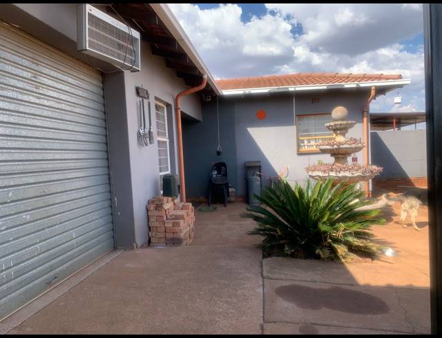 3 BEDROOM HOUSE FOR SALE IN GLEN HARVIE
